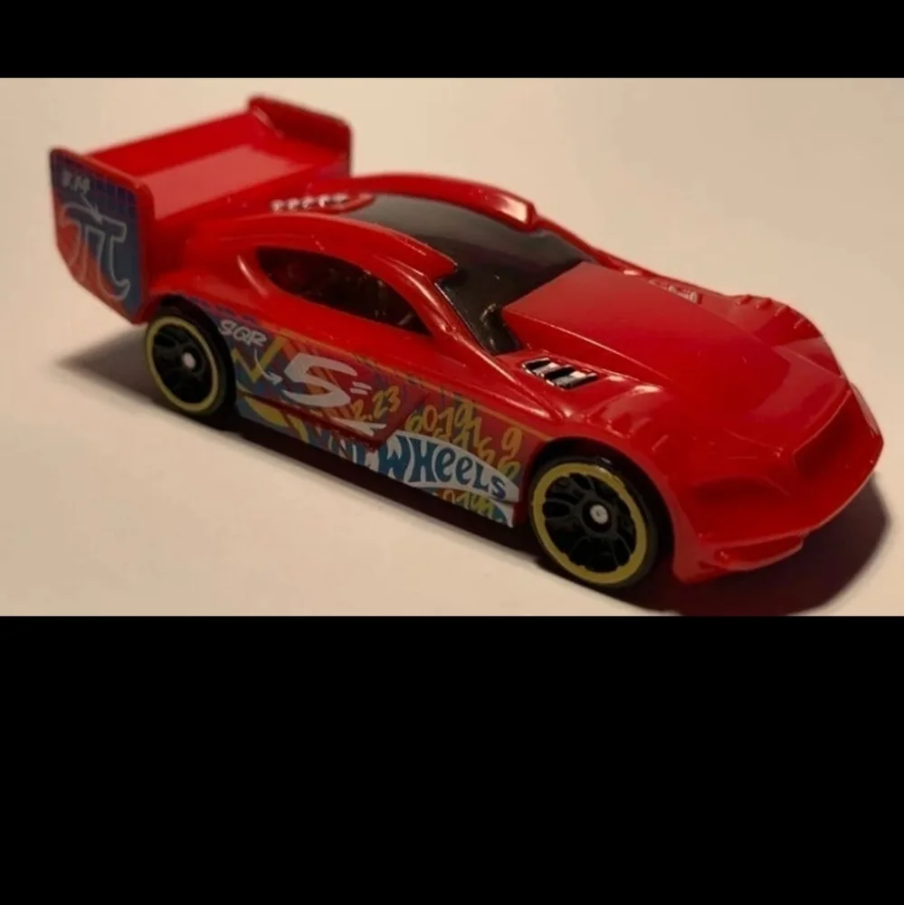 HOT WHEELS 50th ANNIVERSARY DESIGN LAB DEBUT SERIES DIECAST CARS SET 2018 NWT SO